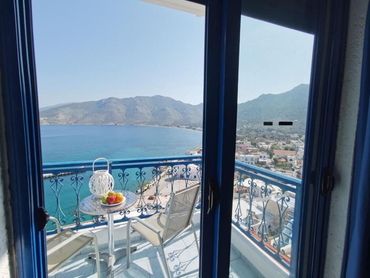 Marinas Studios Livadia  Екстер'єр фото
