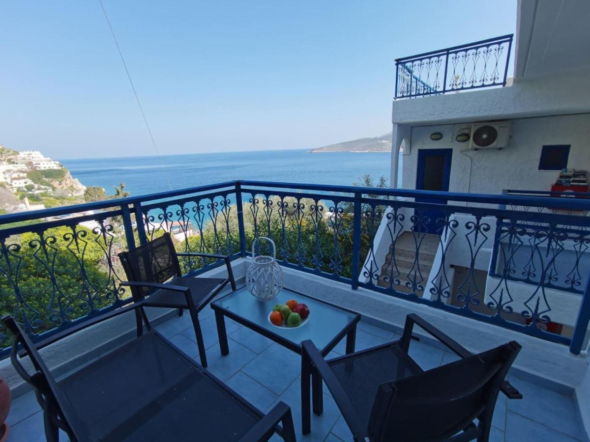 Marinas Studios Livadia  Екстер'єр фото