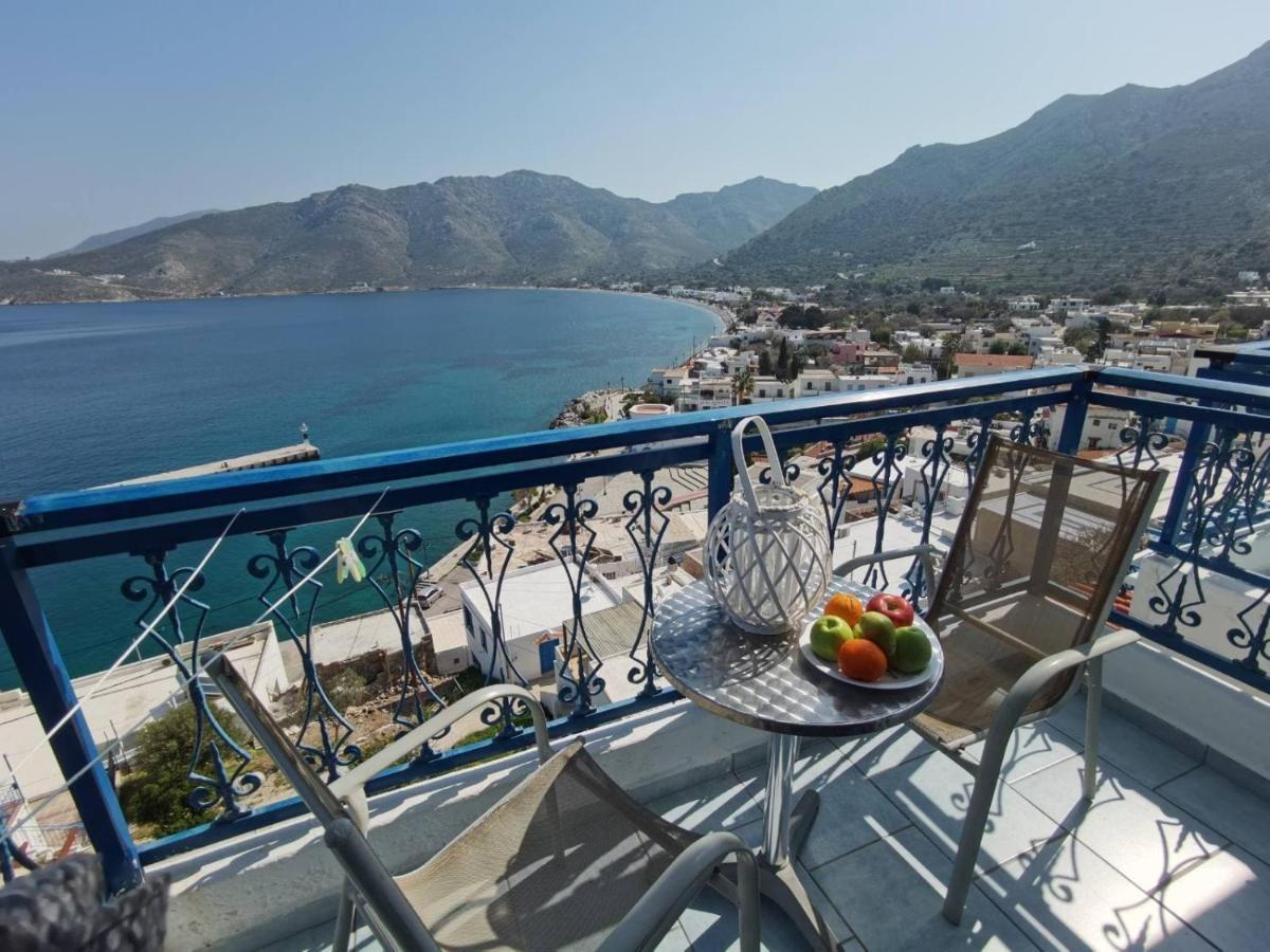 Marinas Studios Livadia  Екстер'єр фото