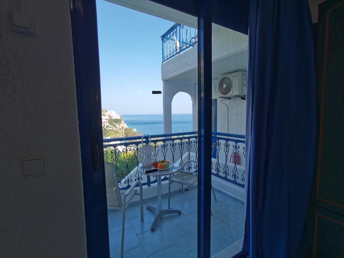 Marinas Studios Livadia  Екстер'єр фото