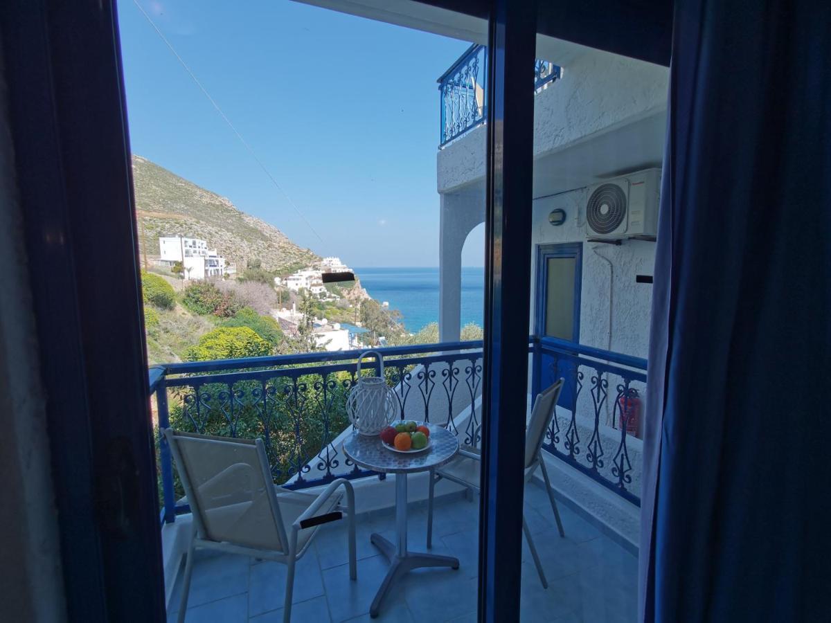Marinas Studios Livadia  Екстер'єр фото