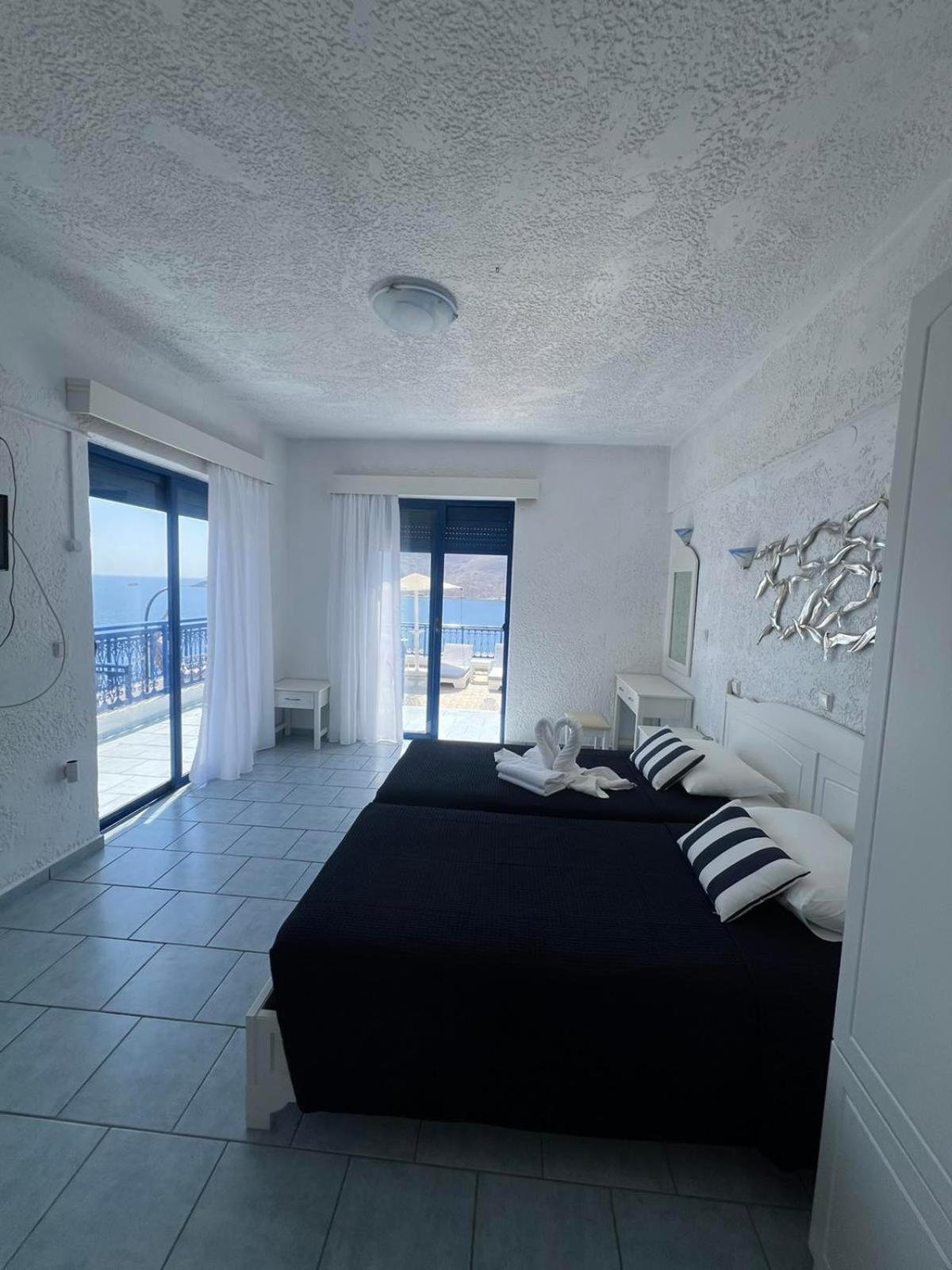 Marinas Studios Livadia  Номер фото