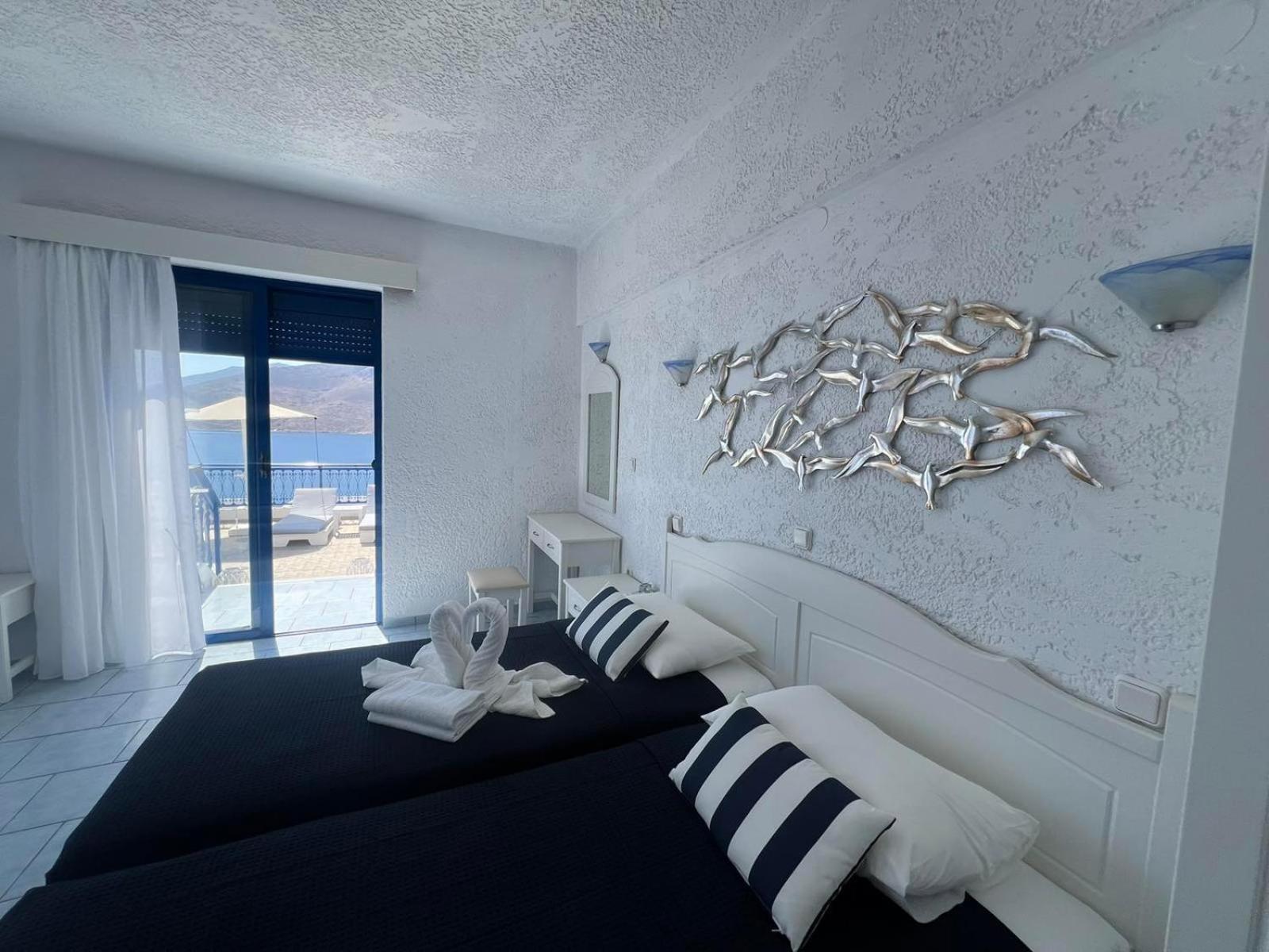 Marinas Studios Livadia  Номер фото