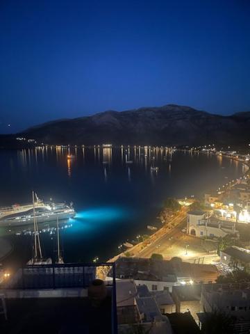 Marinas Studios Livadia  Екстер'єр фото