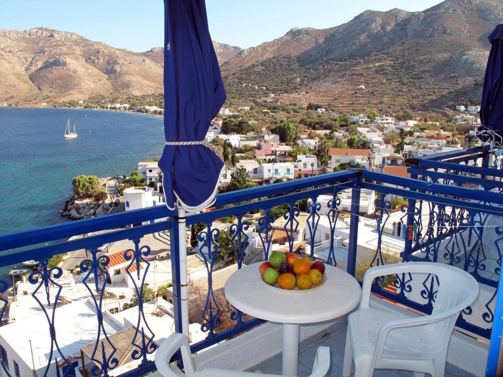 Marinas Studios Livadia  Екстер'єр фото